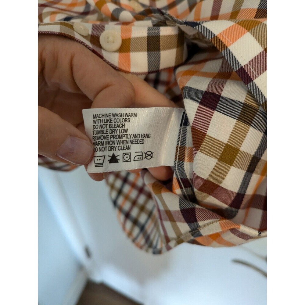 NEW ORVIS MEN'S LONG SLEEVE BUTTON UP SHIRT, BUTTON DOWN COLLAR, SIZE MEDIUM - Picture 3 of 7